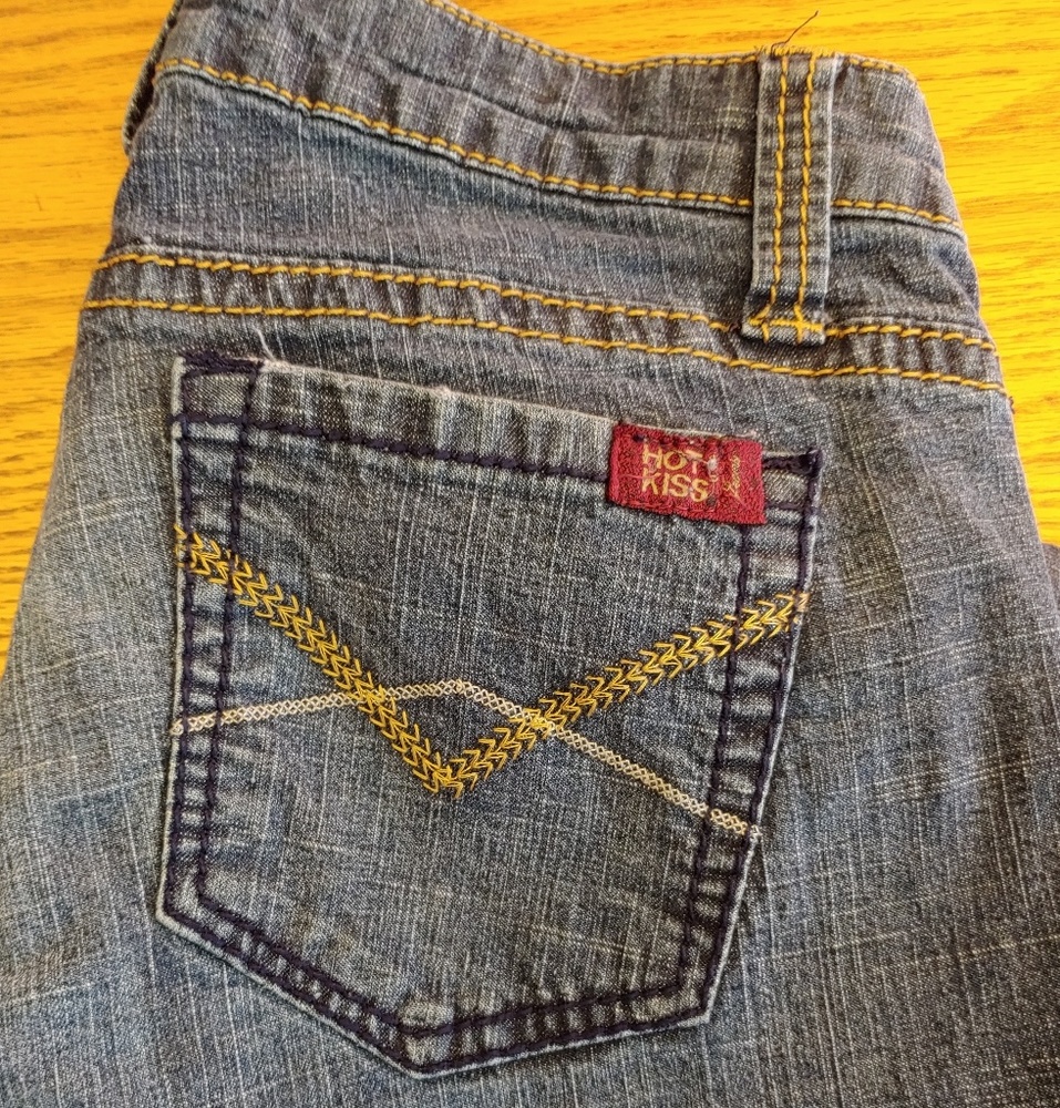 Hot Kiss Jeans - Picture 2 of 5
